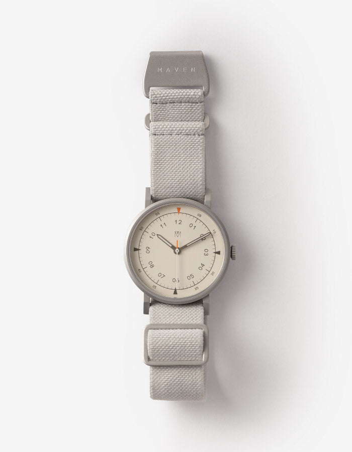 Front Innocent Watch MUS-01 GRAY P 40MM | Mens Field Watch | Maven Watches – MAVEN WATCHES